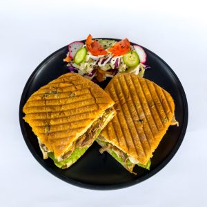 ساندویچ چاپاتا گوشت و قارچ